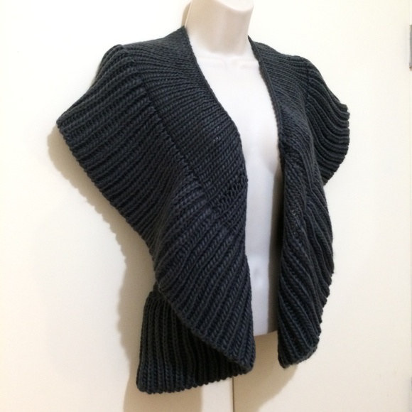 VT Luxe Chunky Convertible Loop Scarf Vest Gray - Picture 4 of 7